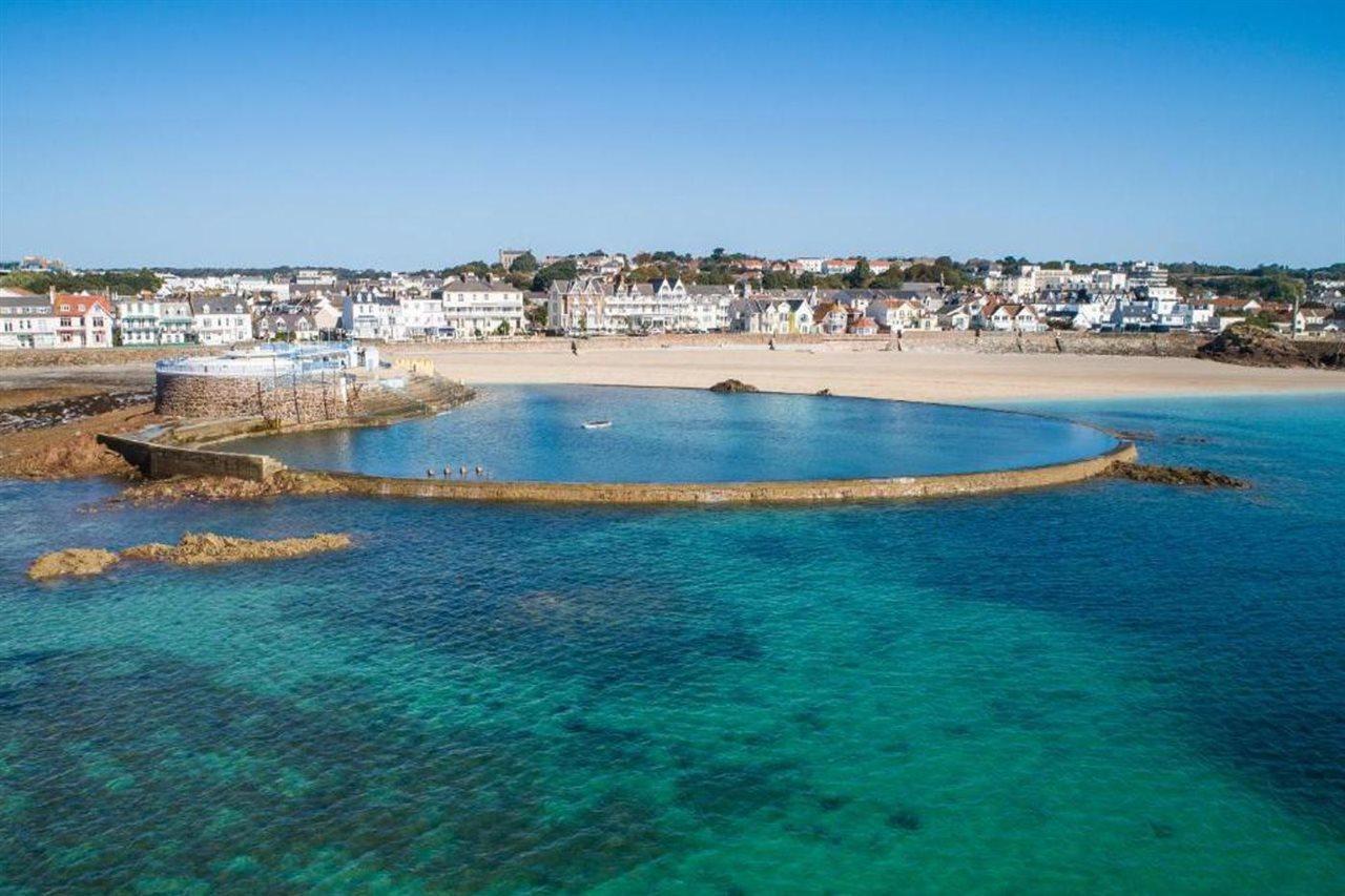 Ommaroo Hotel Saint Helier Exterior foto